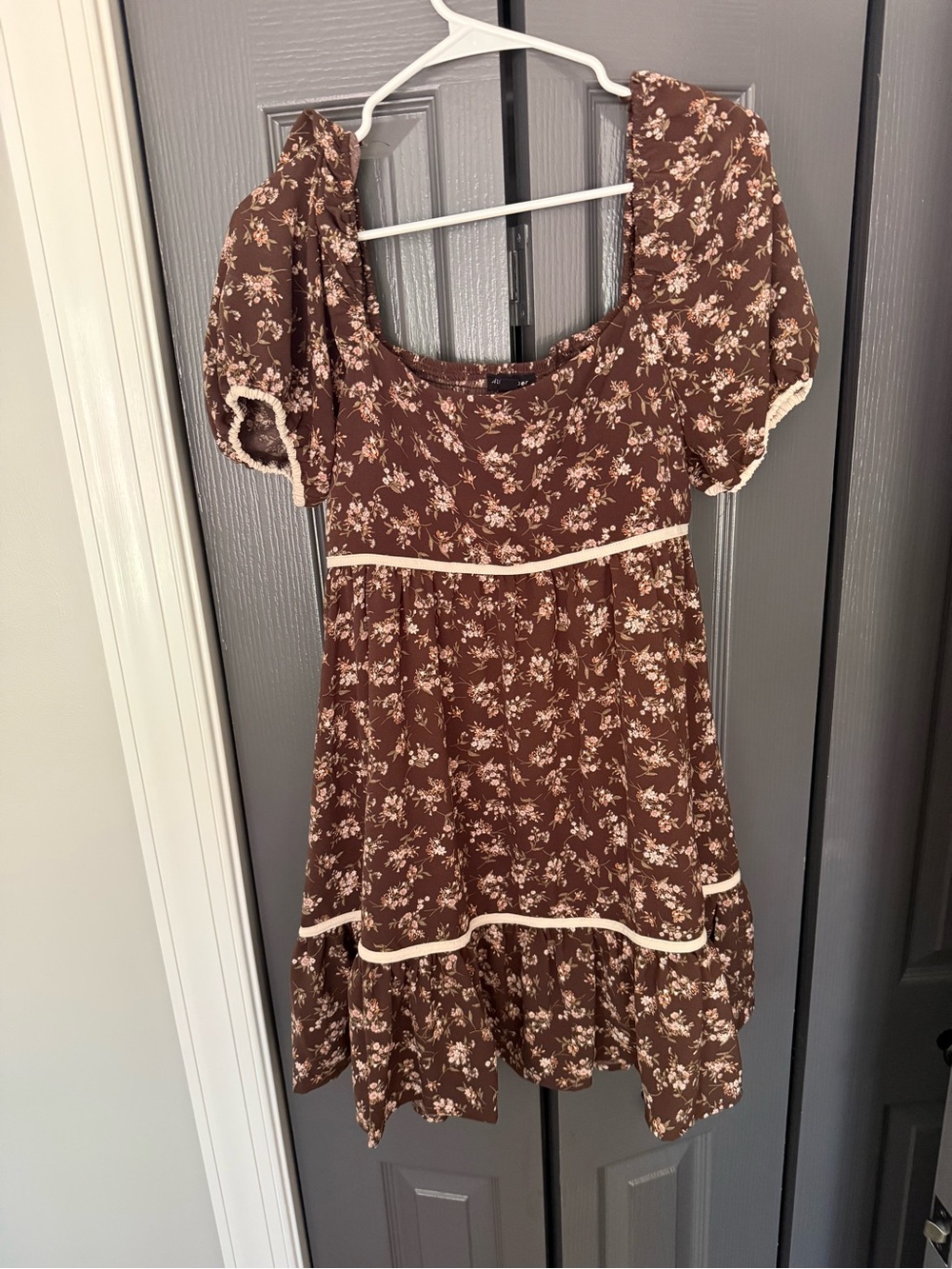 Brown Floral Puff Sleeve Mini Dress